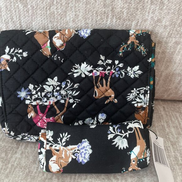 Vera Bradley Set of Brush & Cosmetic Case & Kiss Me Twice Case - Merry Mischief - Picture 6 of 10